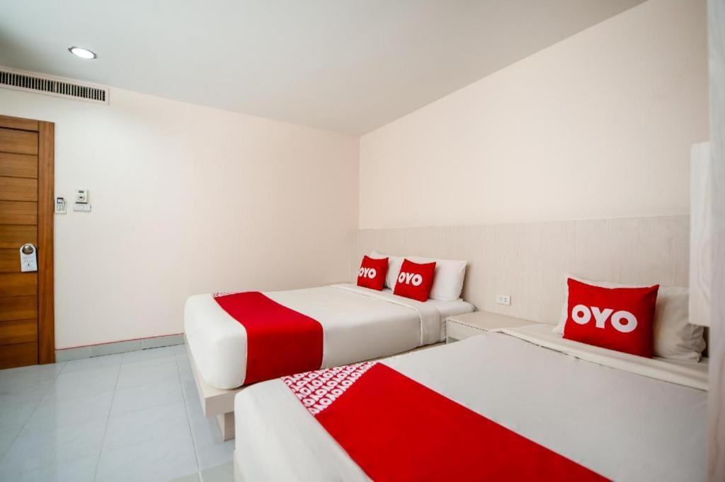 Oyo 343 Wanna Marine Hotel Patong Екстериор снимка