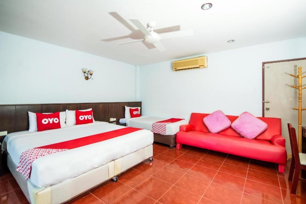 Oyo 343 Wanna Marine Hotel Patong Екстериор снимка