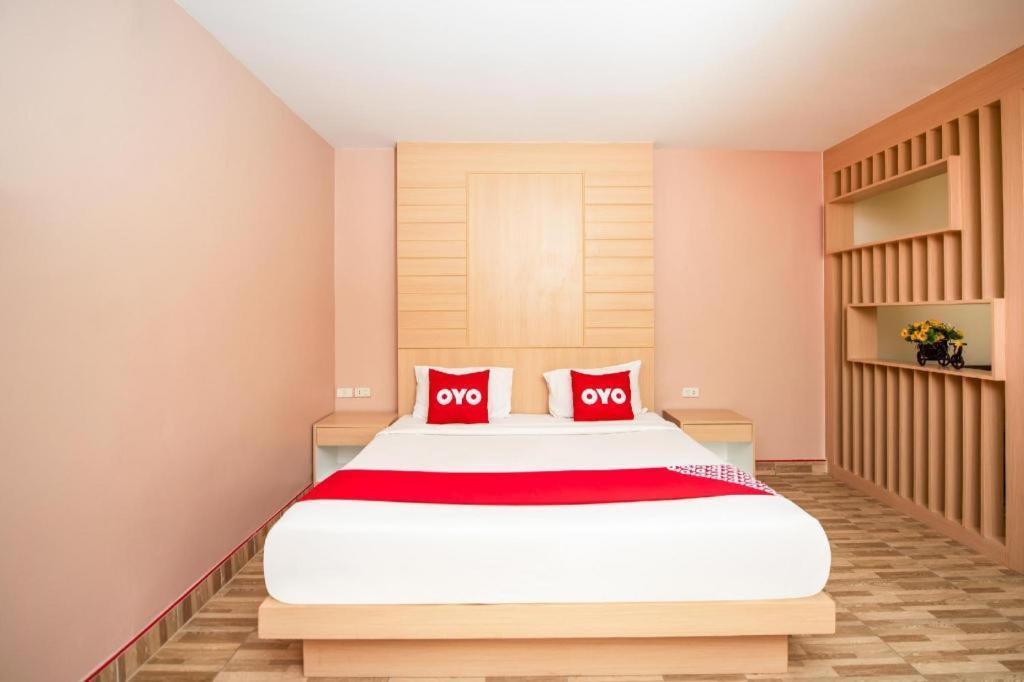 Oyo 343 Wanna Marine Hotel Patong Екстериор снимка