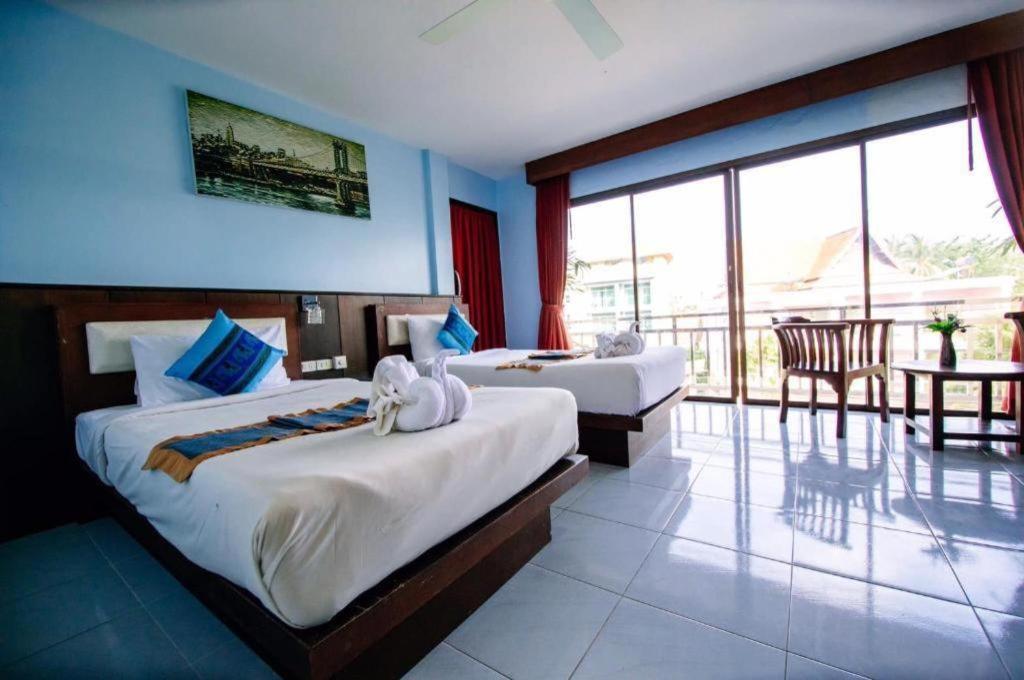 Oyo 343 Wanna Marine Hotel Patong Екстериор снимка